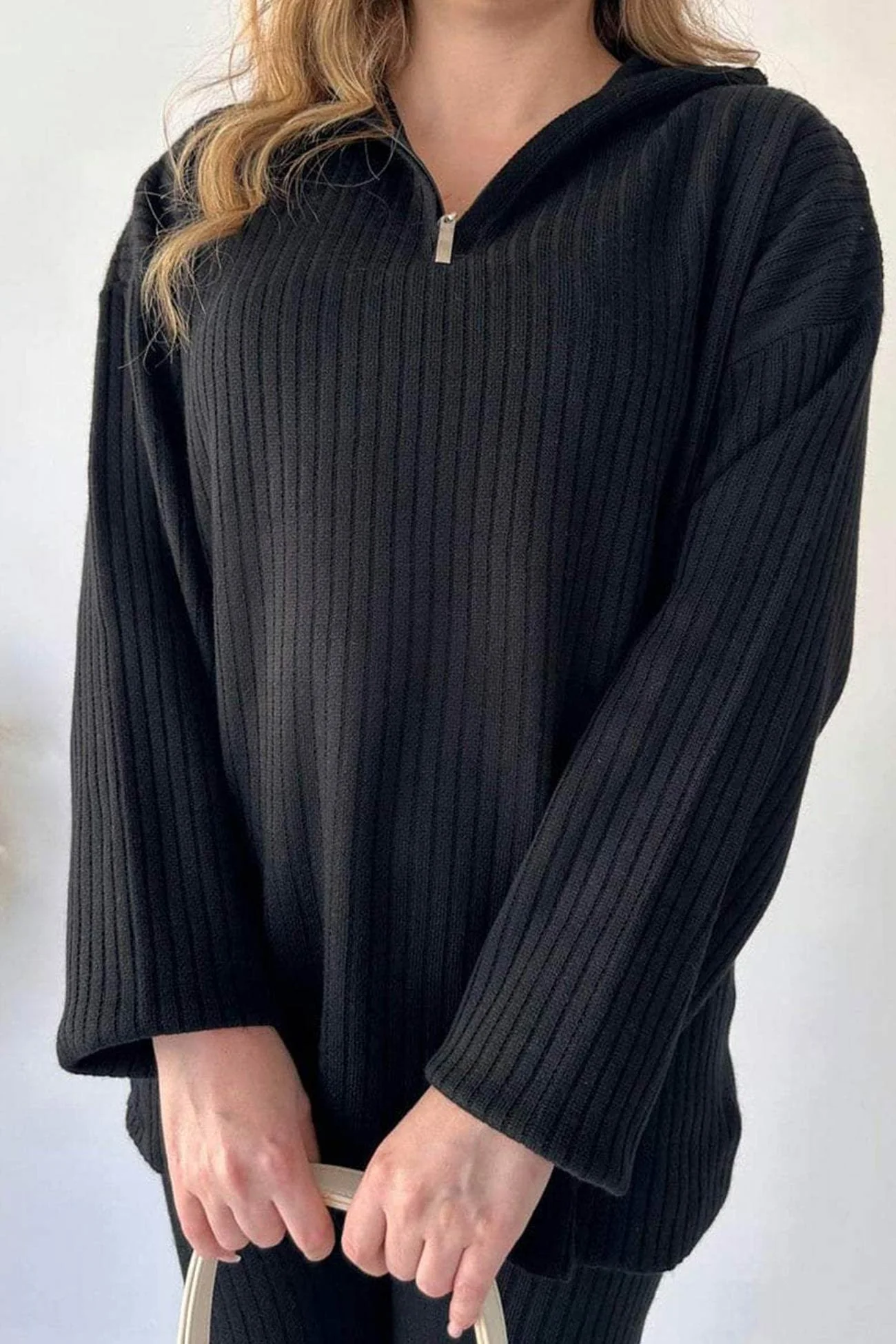 Adelheid | Two-piece outfit in ribbed knit with zip and slit - Image 8