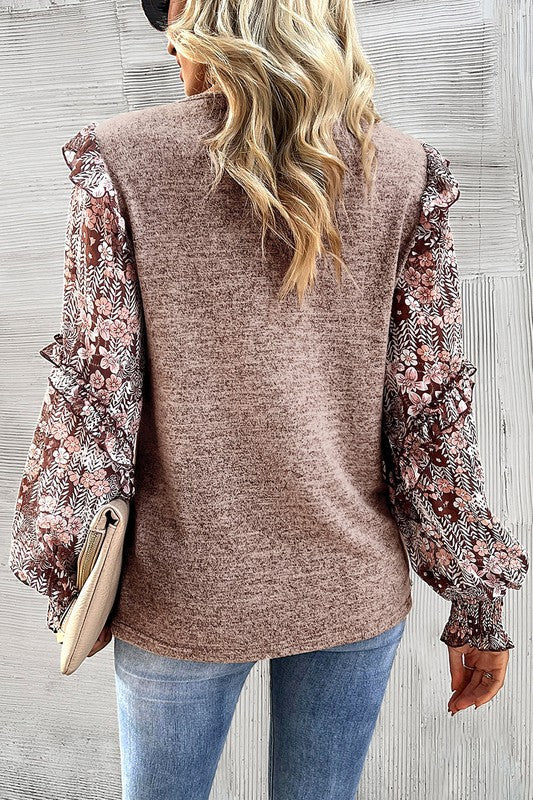 Aitana | Ruffled blouse with tiered floral sleeves and round neckline - Image 2