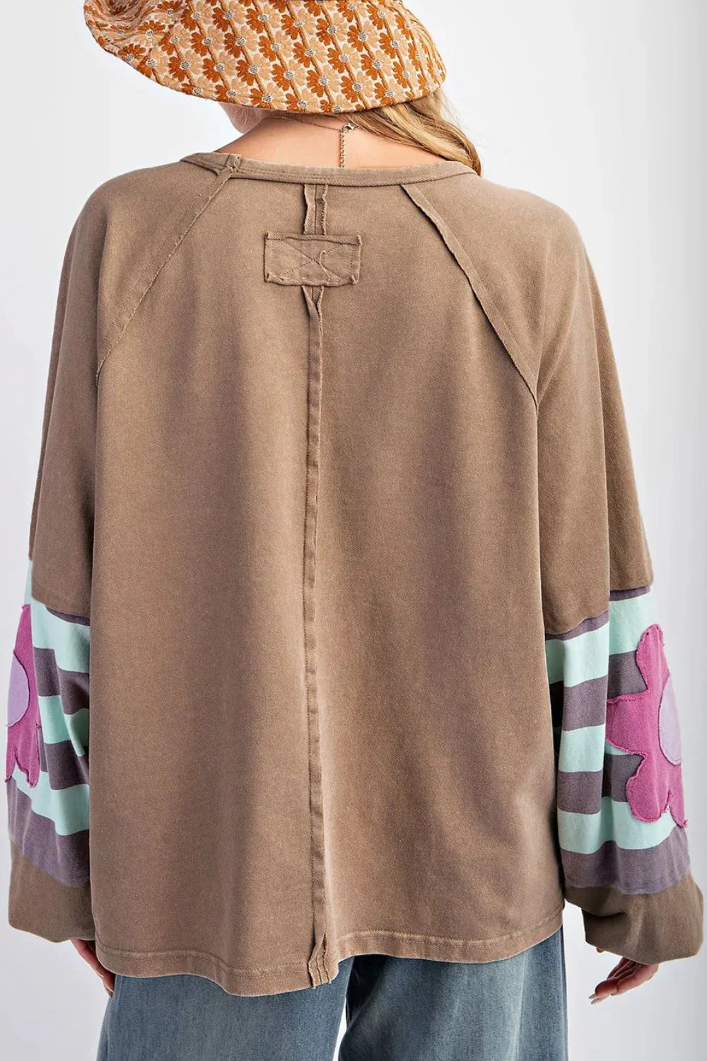 Alba | Plus size floral blouse with crew neck and long sleeves - Image 2