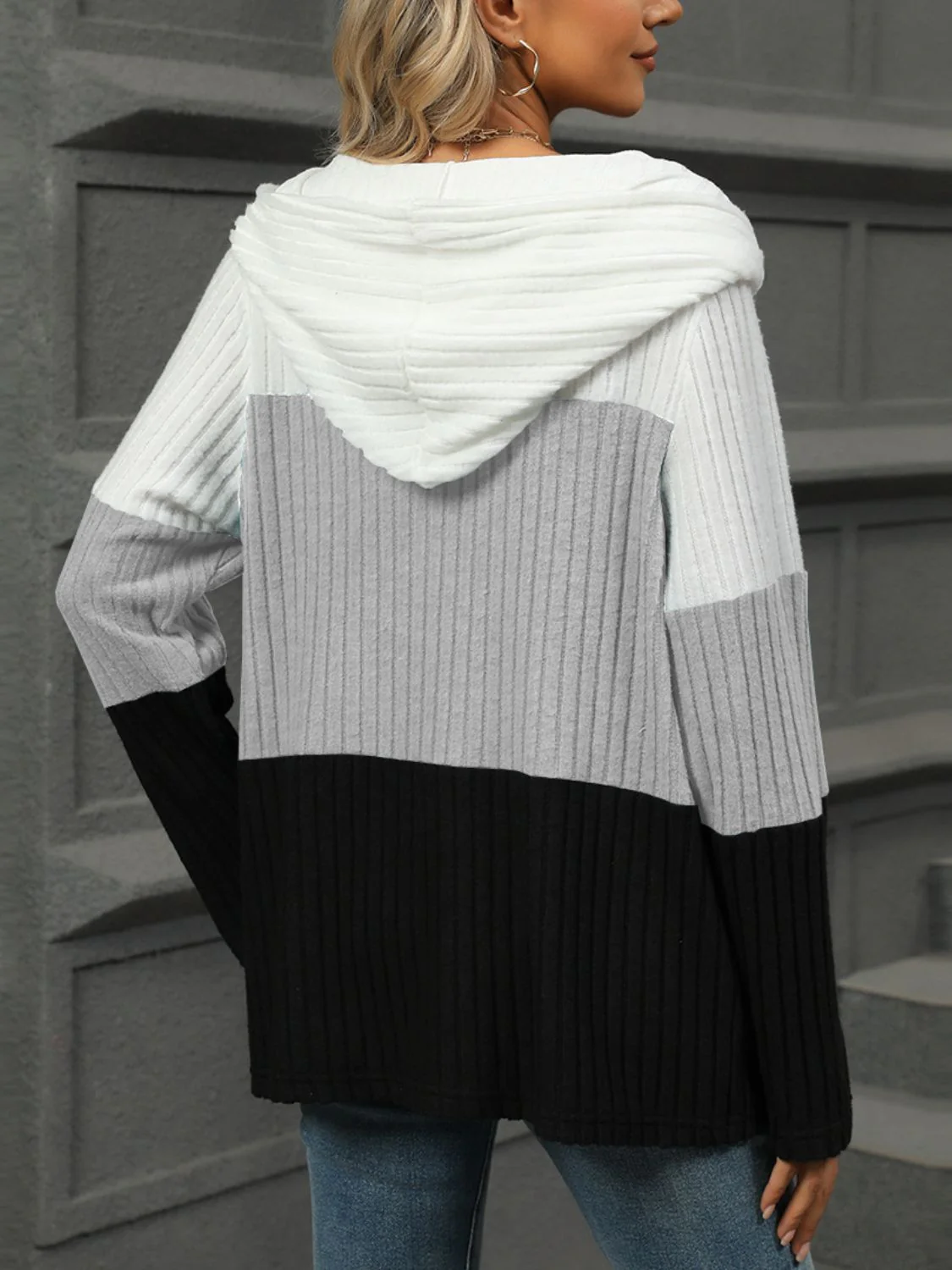 Amalia | Long sleeve t-shirt with a color block hood - Image 15