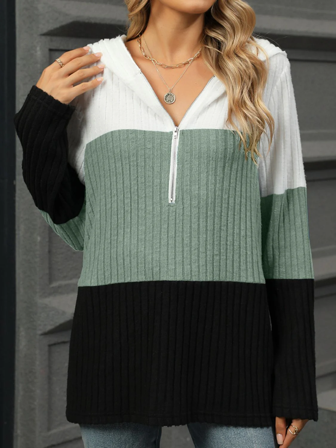 Amalia | Long sleeve t-shirt with a color block hood - Image 8