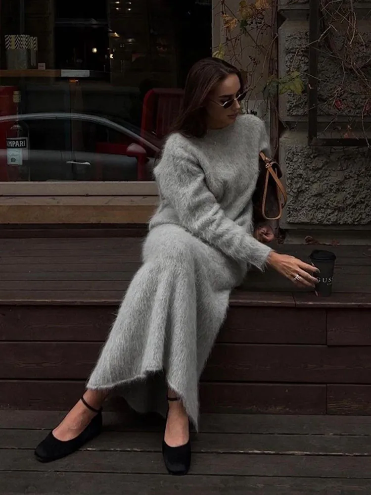 Amanda | Women's mohair set with skirt and sweater - Image 3