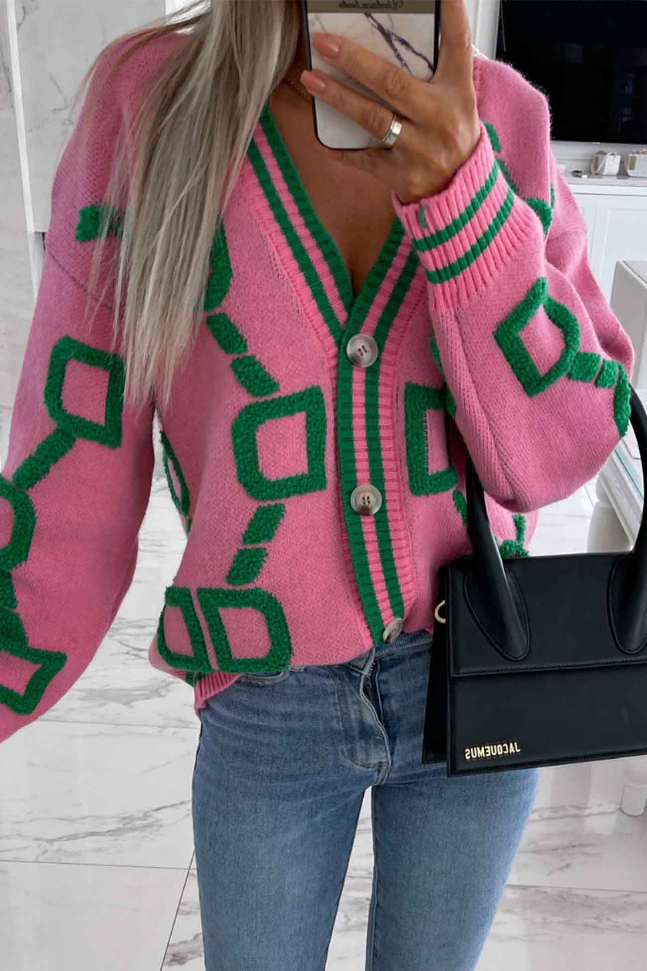 Amelie | Cardigan with contrasting letters and long sleeves - Image 3