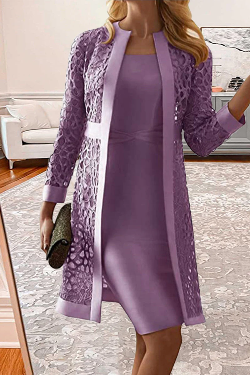 Amelie | Elegant, long-sleeved two-piece suit made from solid, hollowed-out lace - Image 2