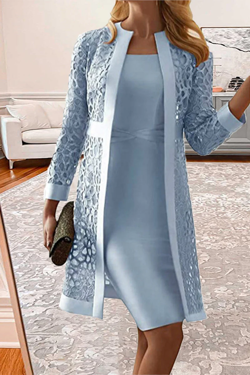 Amelie | Elegant, long-sleeved two-piece suit made from solid, hollowed-out lace - Image 4