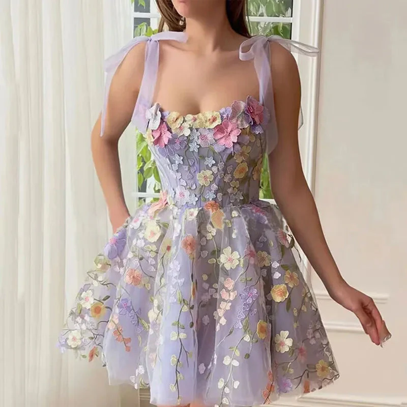 Amira® | Cocktail Dress With Floral Appliqu��s - Image 3