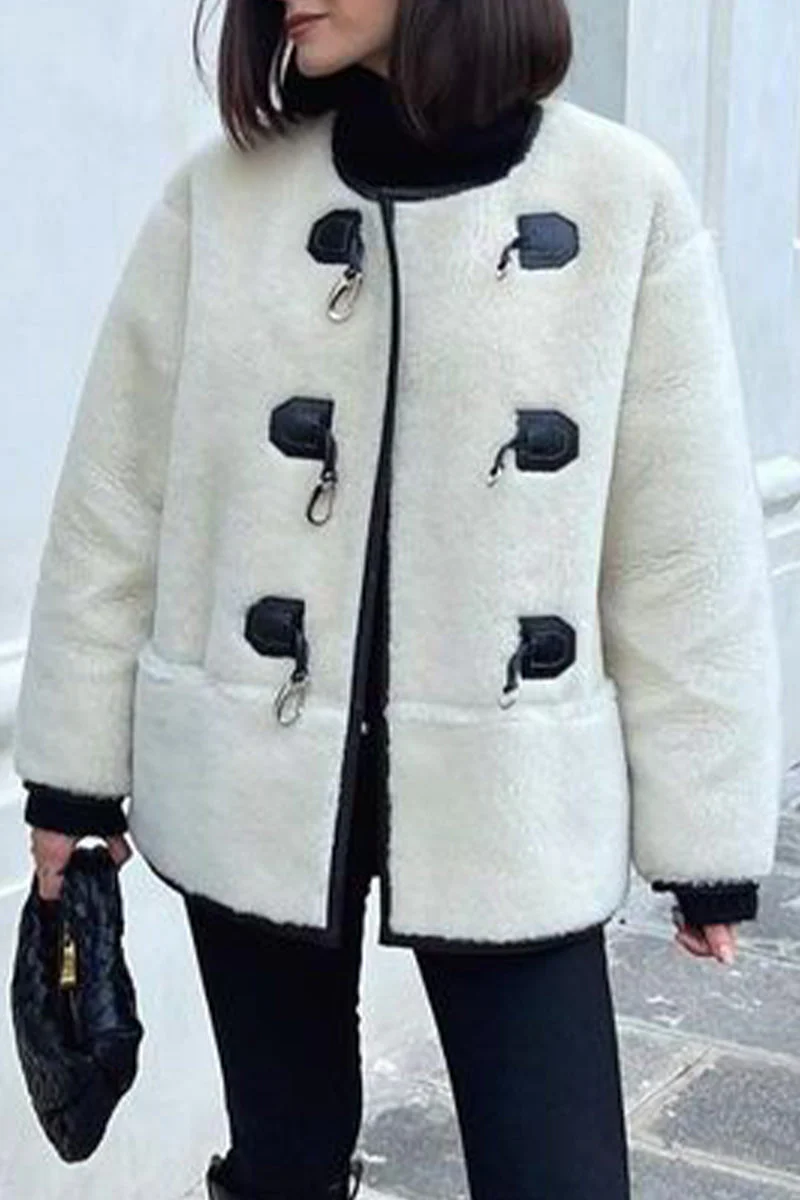 Amira | Elegant solid color British style outerwear with buttons and scoop neckline - Image 2