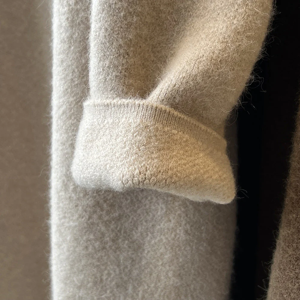 Amparo | Fashionable and minimalist winter cardigan - Image 4