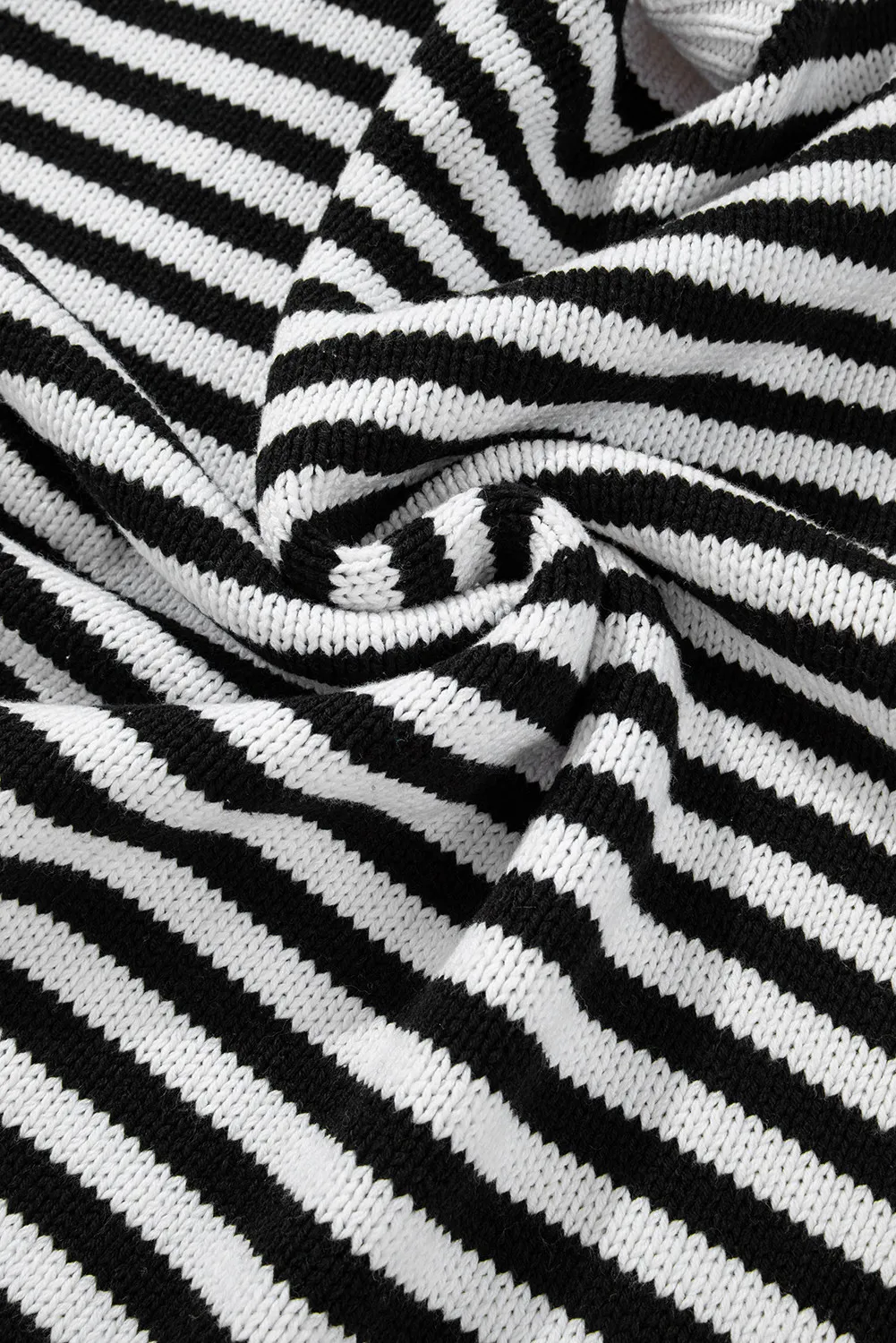 Angela | Striped long-sleeved sweater with a crew neck - Image 6