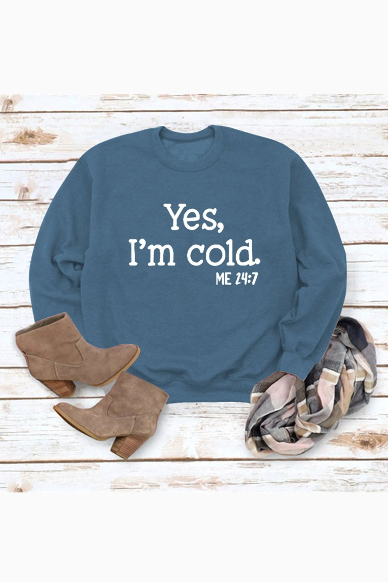 Angela | Sweatshirt with “I'm Cold” letter print - Image 4