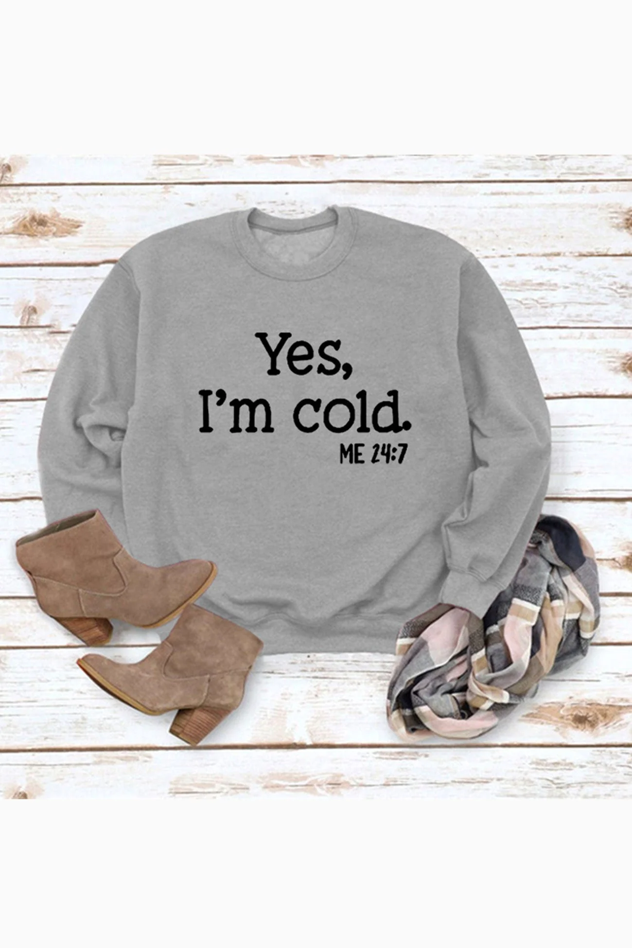 Angela | Sweatshirt with “I'm Cold” letter print - Image 7