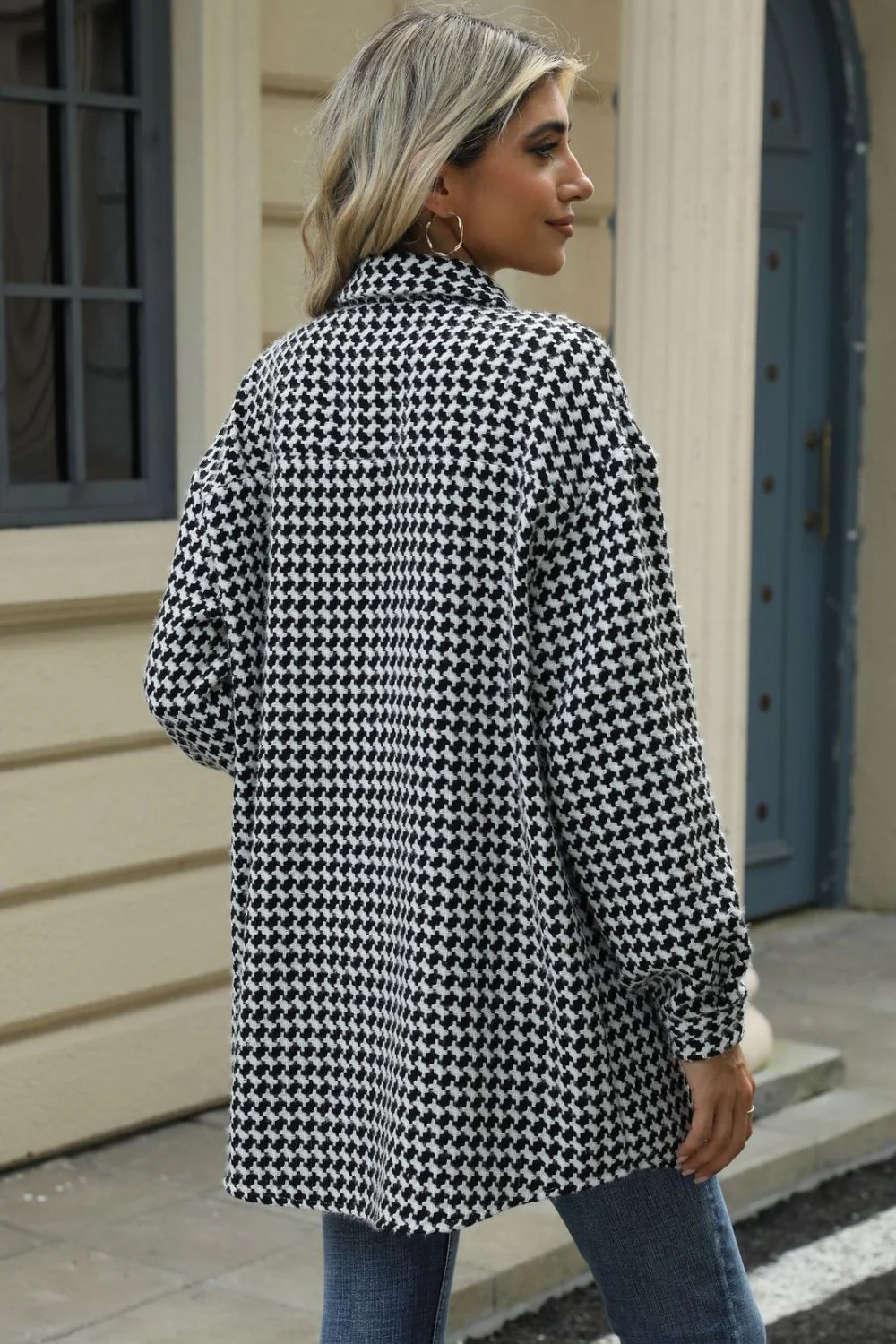 Anika | Houndstooth coat with buttons and dropped shoulders - Image 18