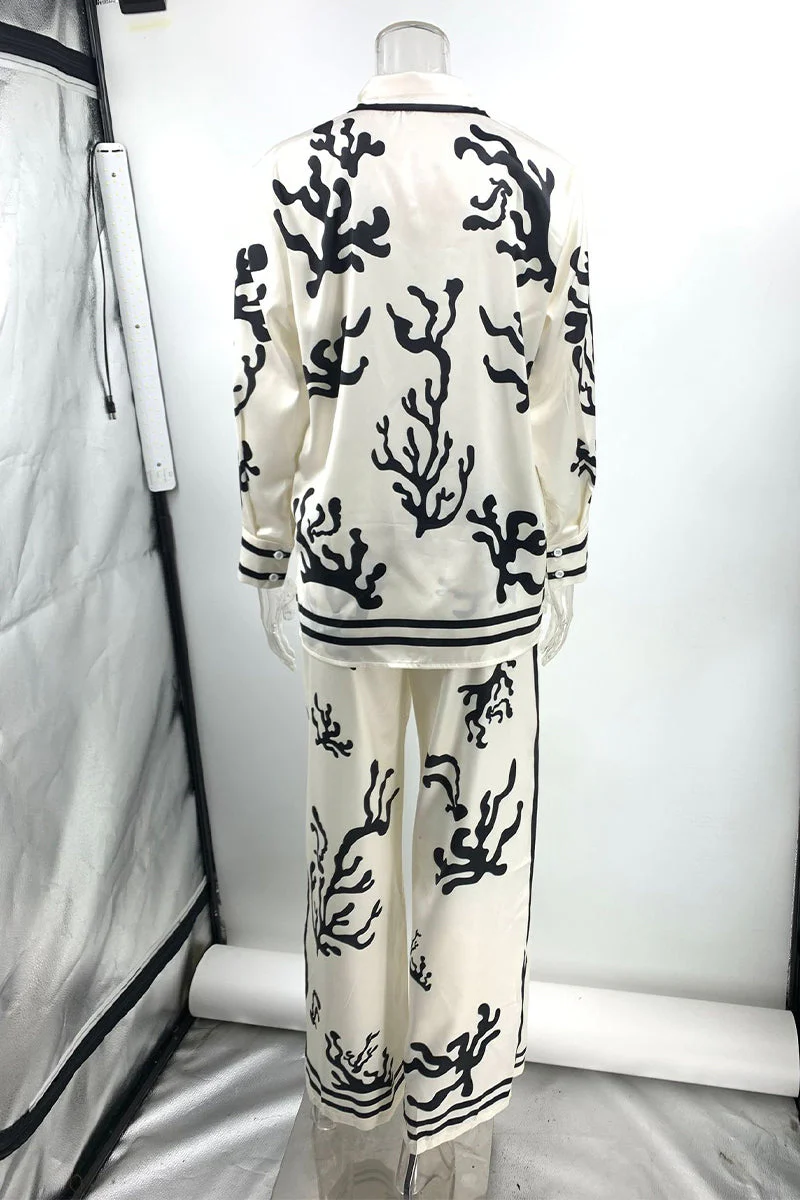 Anne | Casual holiday two-piece suit with a geometric print, turn-down collar and long sleeves - Image 5