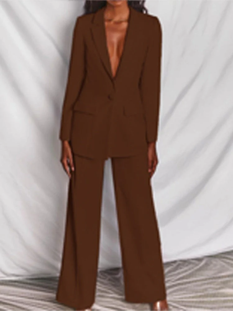 Argia® | Woman Business Suit Elegance For Any Meeting - Image 4