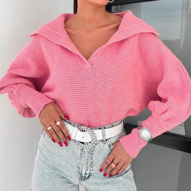 Ariana | Stylish women's winter sweater with a modern lapel collar - Image 2