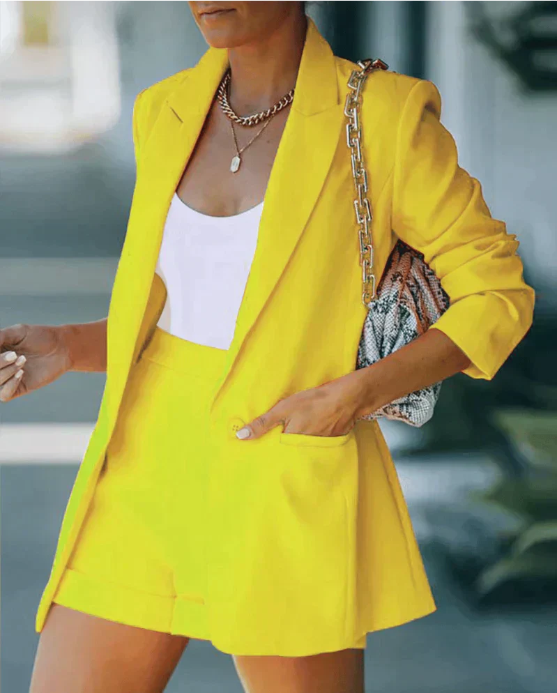Astou® | Stylish Set Of Elegant Blazer And Casual Shorts - Image 4