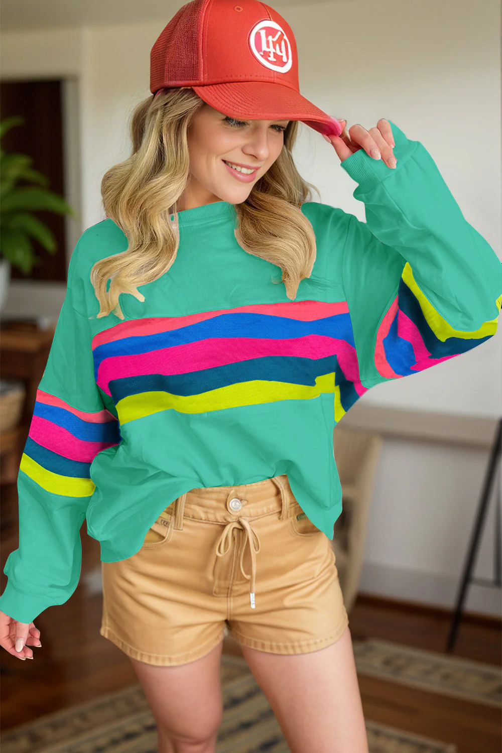 Aurora | Contrasting long-sleeved top with a crew neck - Image 4