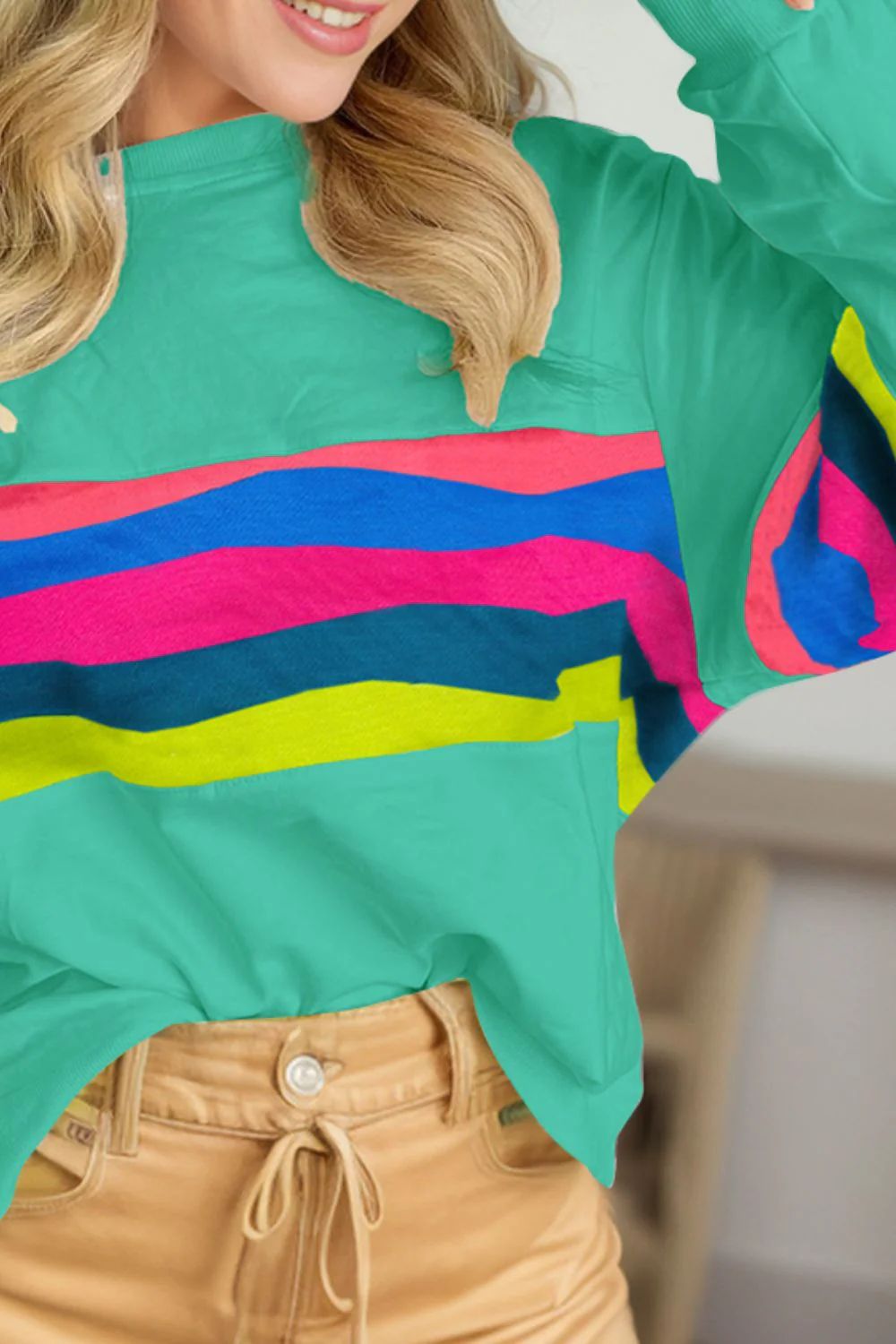 Aurora | Contrasting long-sleeved top with a crew neck - Image 6