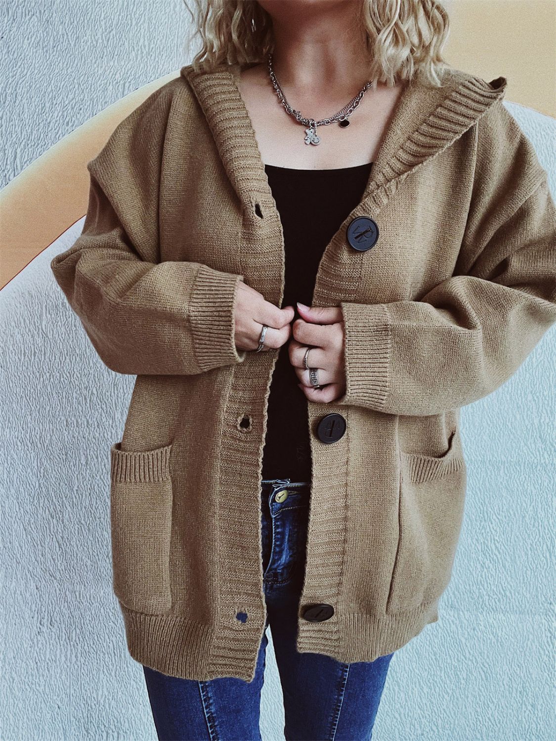 Beatrice | Long-sleeved cardigan with hood and dropped shoulders - Image 15