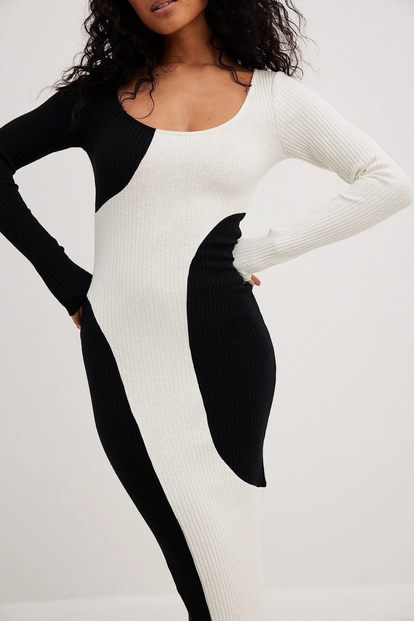 Belén® | Contrast Knit Midi Dress - Image 2