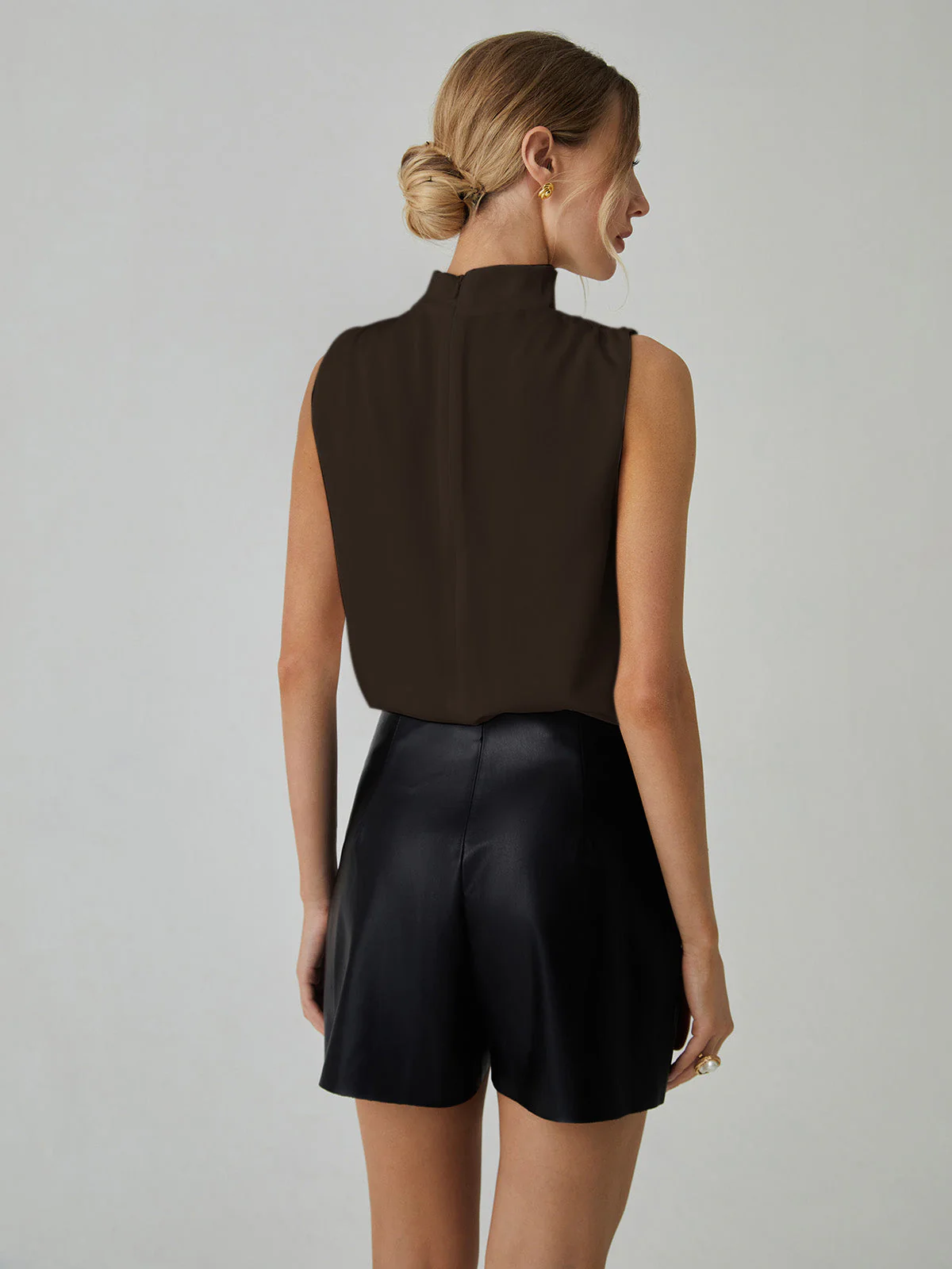 Brenton® | Pleated Sleeveless Blouse With A High Collar - Image 5
