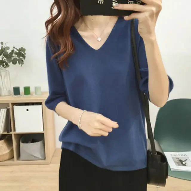 Brittina® | Blouse Chic Luxurious Materials For Formal Occasions For Women - Image 10