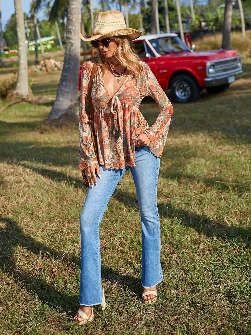Bruder® | V-Neck Floral Top - Image 3