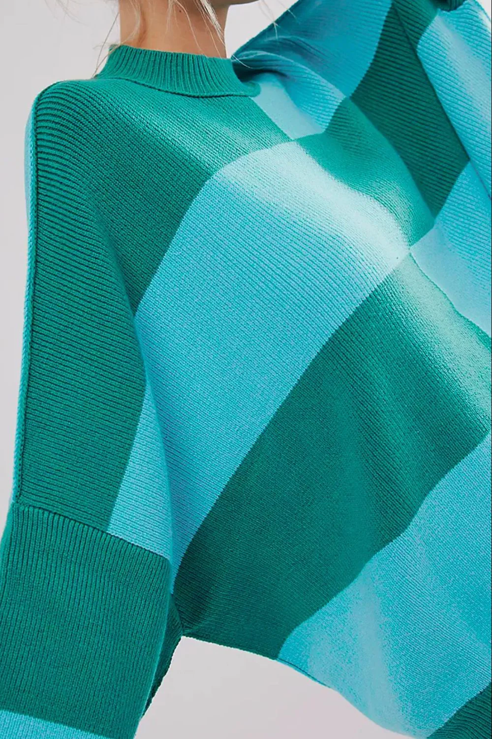 Bruna | Color block sweater with a crew neck and long sleeves - Image 6
