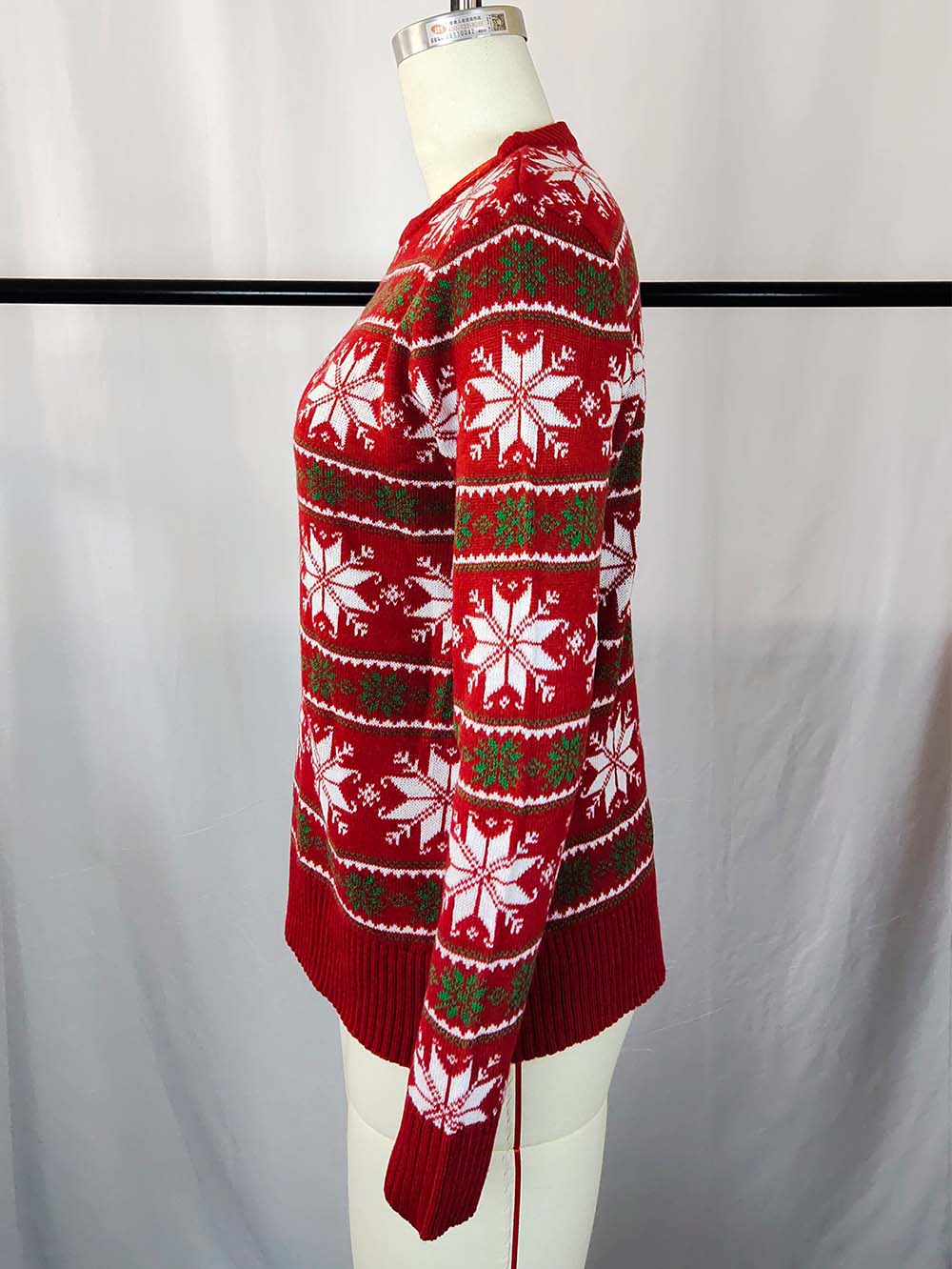Carina | Knitted Christmas sweater with snowflakes and long sleeves - Image 14
