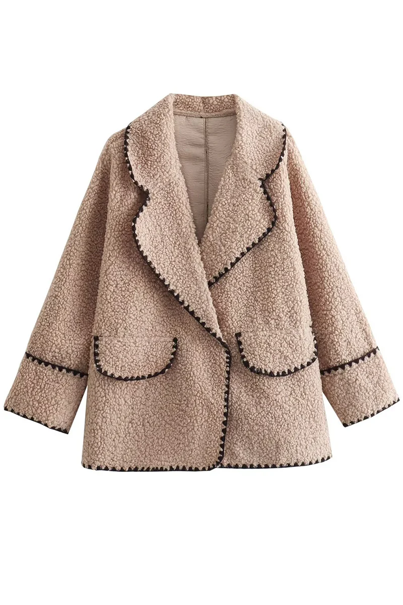 Catherine | Casual, fluffy outerwear with a contrasting turn-down collar - Image 4