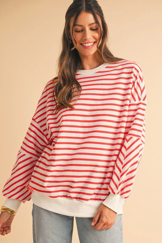 Cecilia | Loose sweatshirt with low shoulders and a crew neck - Image 2