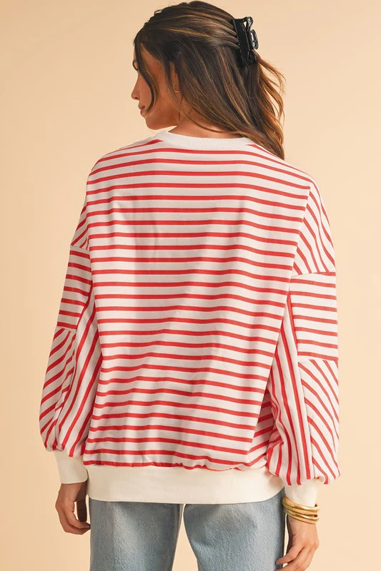 Cecilia | Loose sweatshirt with low shoulders and a crew neck - Image 3