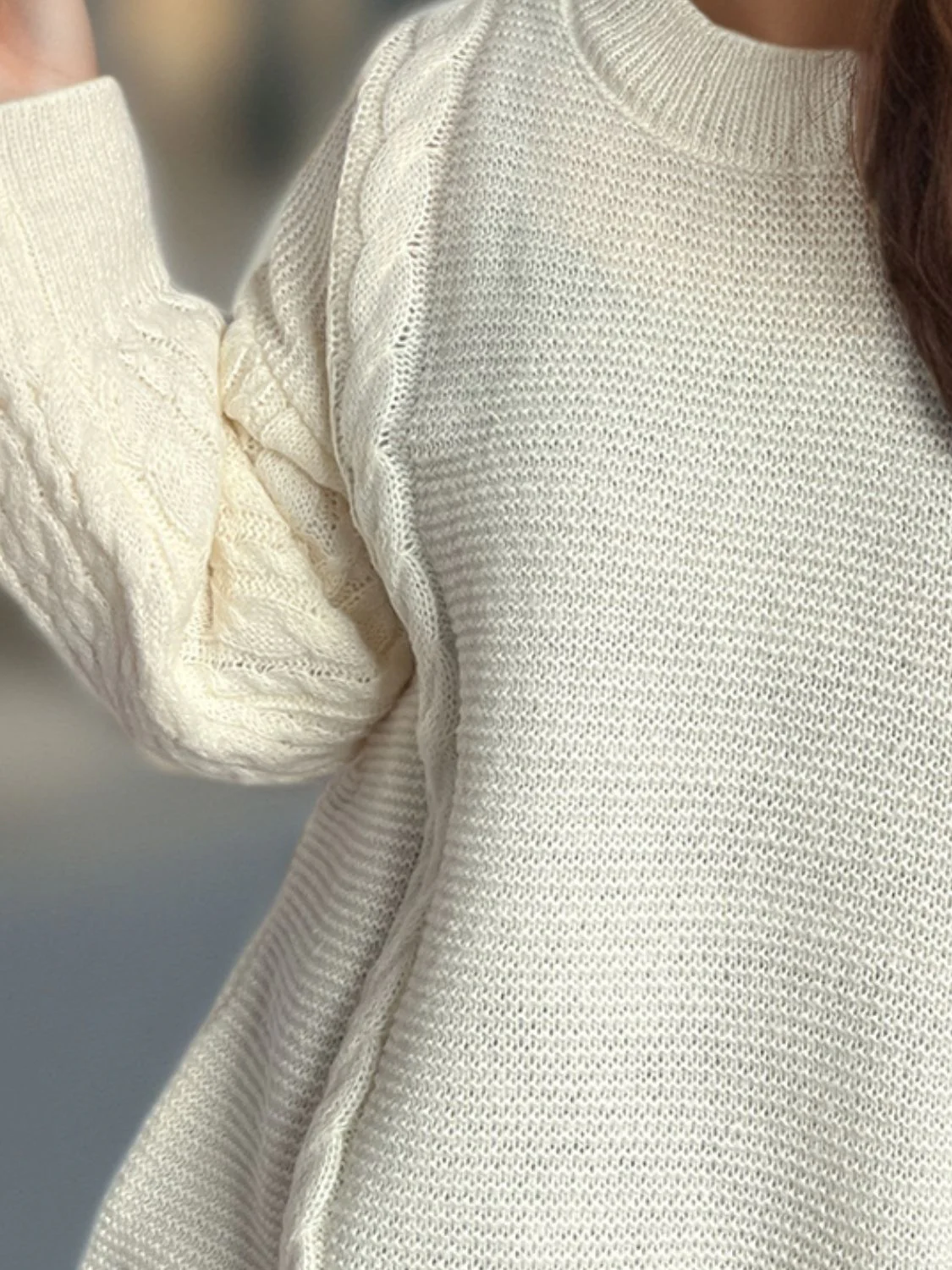 Celeste | Long-sleeved cable-knit sweater with a crew neck - Image 4