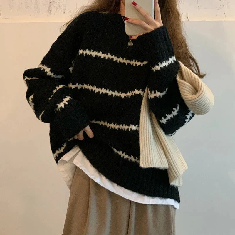 Seline | Women's long-sleeved sweater with a striped print - Image 2