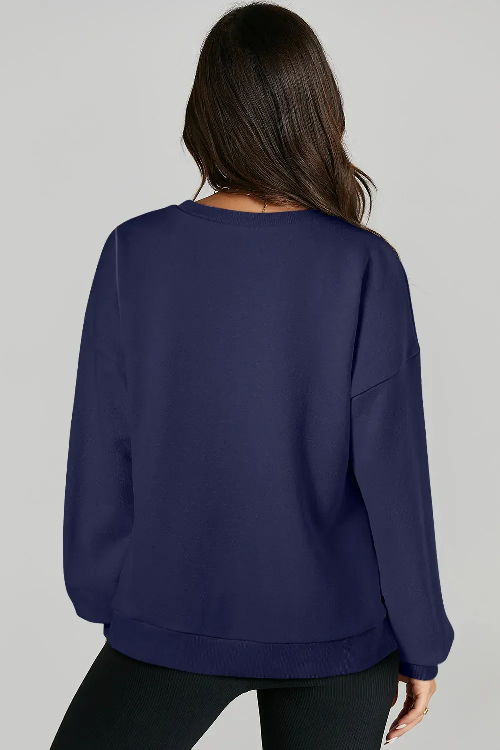 Claudia | Long-sleeved sweatshirt with a high, low crew neck - Image 30