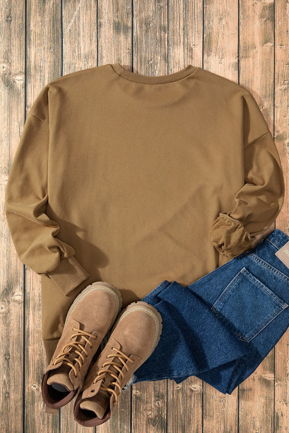 Claudia | Long-sleeved sweatshirt with a high, low crew neck - Image 4