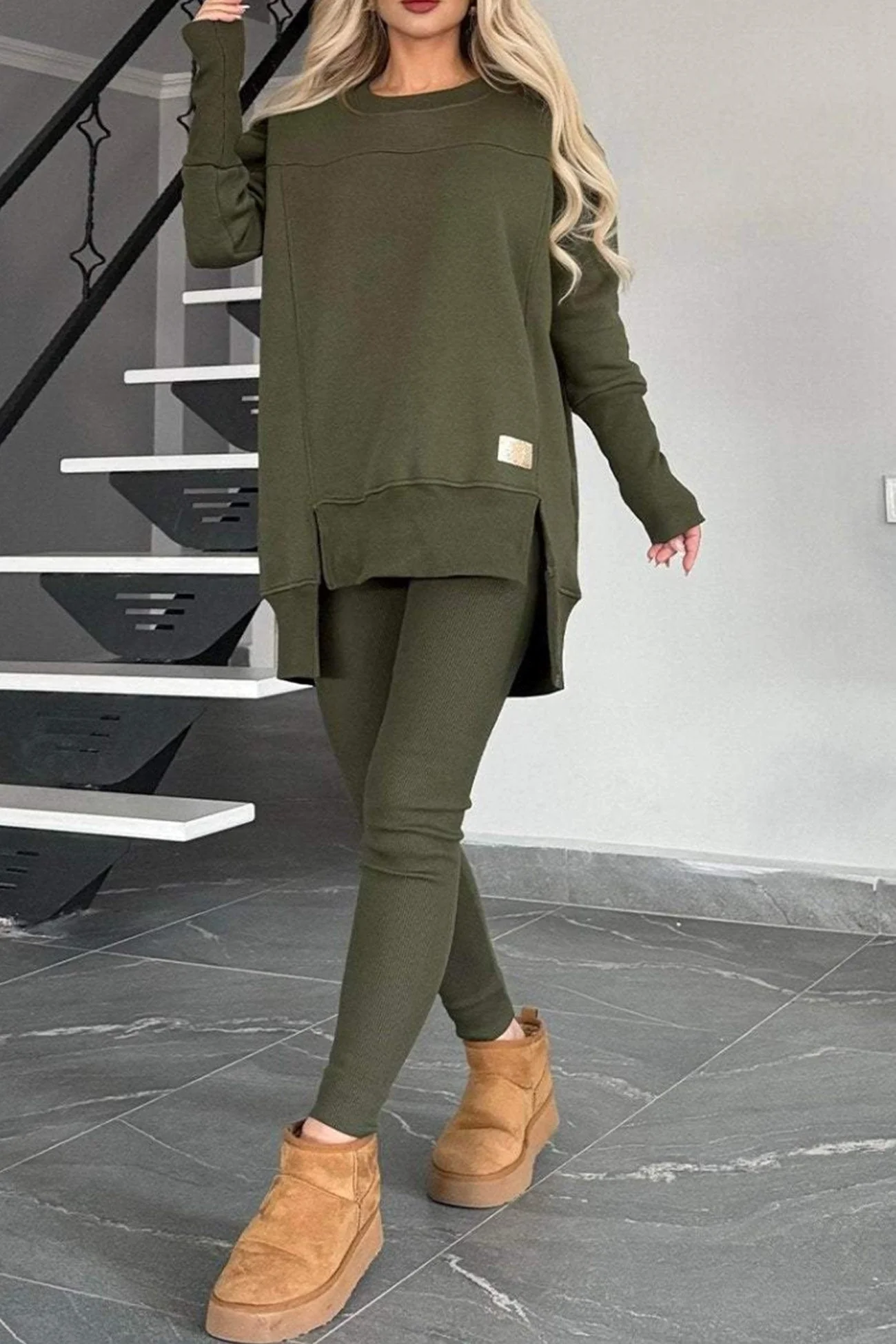 Claudia | Sweatshirt and skinny pants set with a slit and a high low hem - Image 5