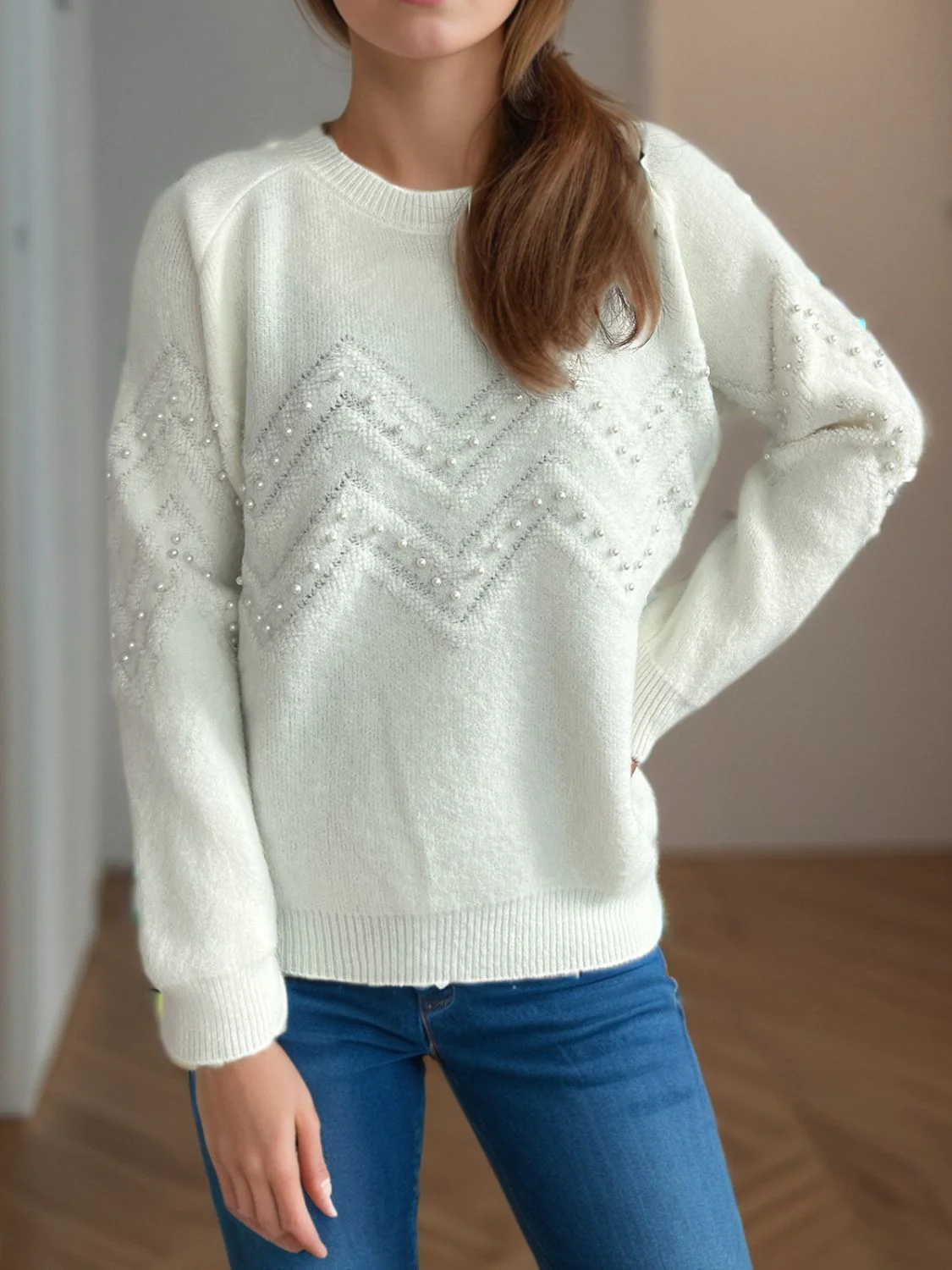 Concepcion | Round neck sweater with raglan sleeves and pearl trim - Image 2