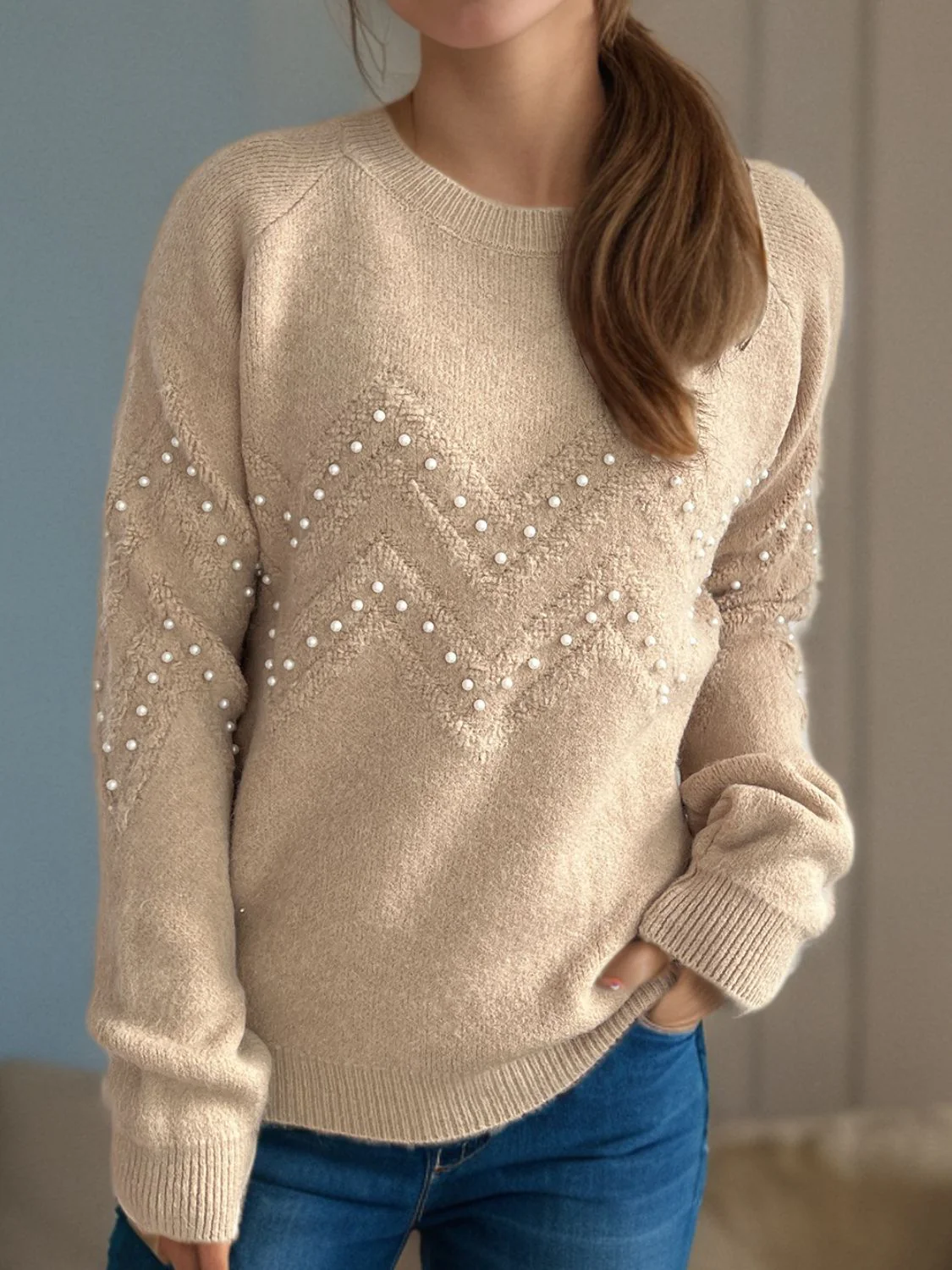 Concepcion | Round neck sweater with raglan sleeves and pearl trim - Image 20
