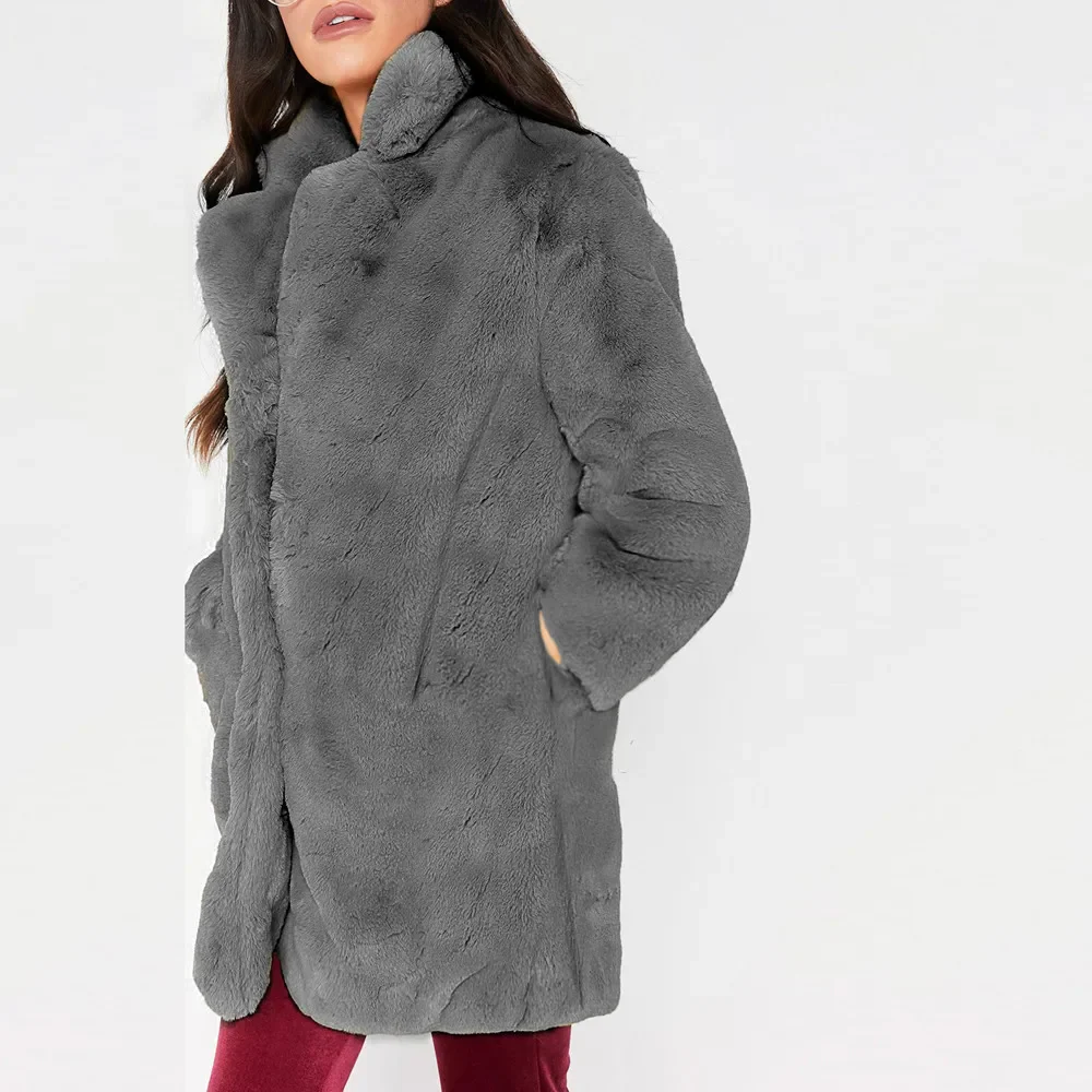 Cristina | Fashionable and minimalist winter garment - Image 10