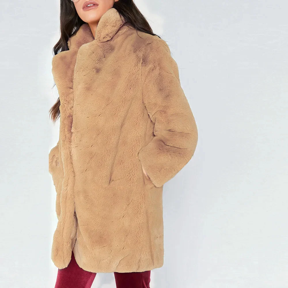 Cristina | Fashionable and minimalist winter garment - Image 3