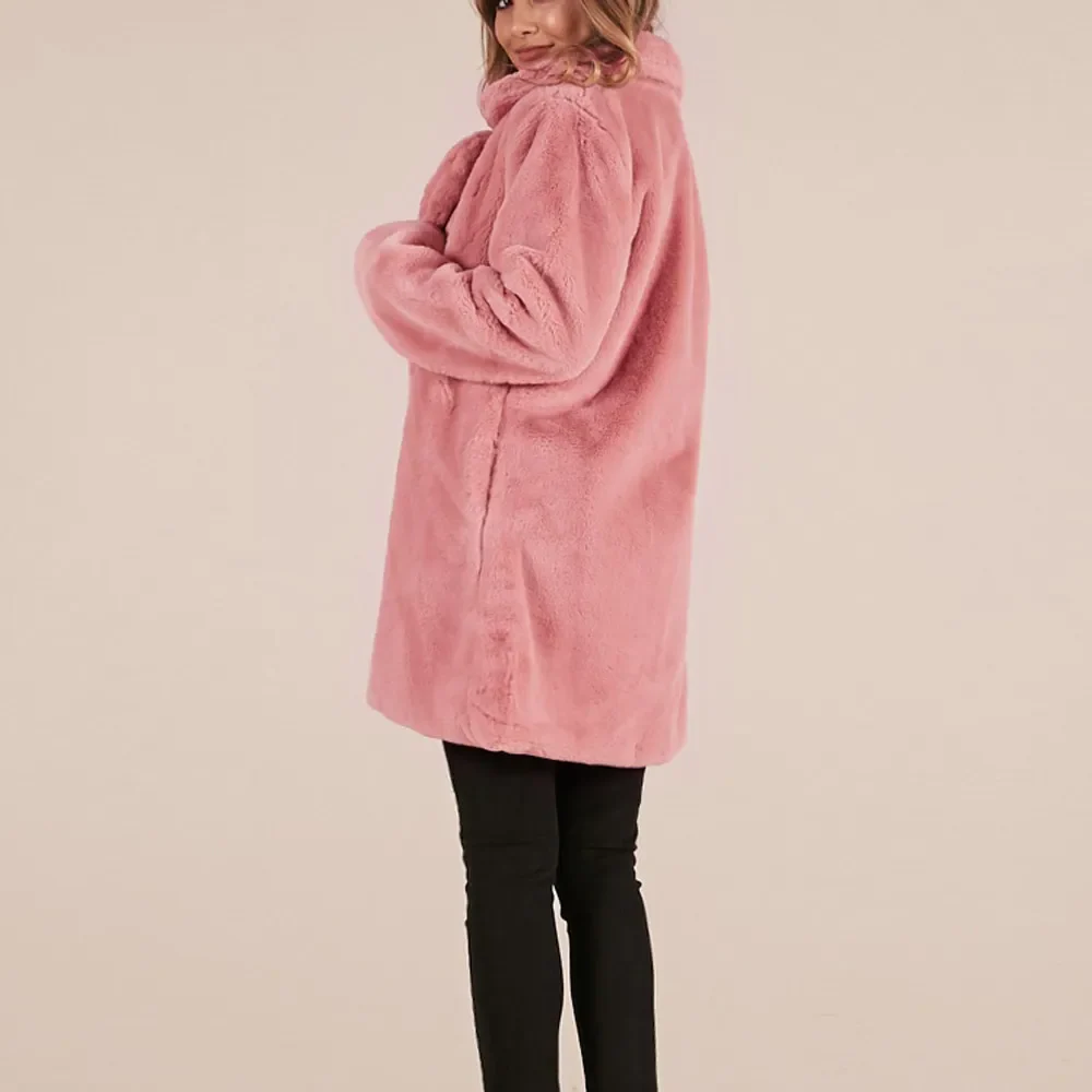Cristina | Fashionable and minimalist winter garment - Image 9