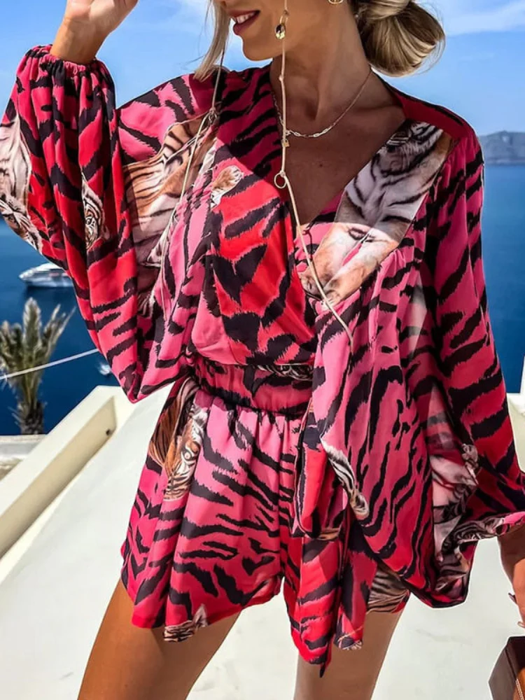 Daniela® | Elegant V-Neck Long-Sleeved Printed Top And Short Summer Set - Image 2