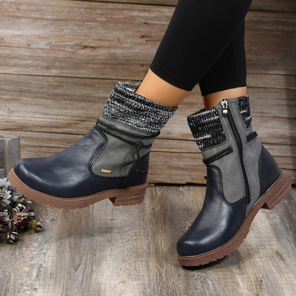 Daniela | PU leather boots with side zip - Image 6