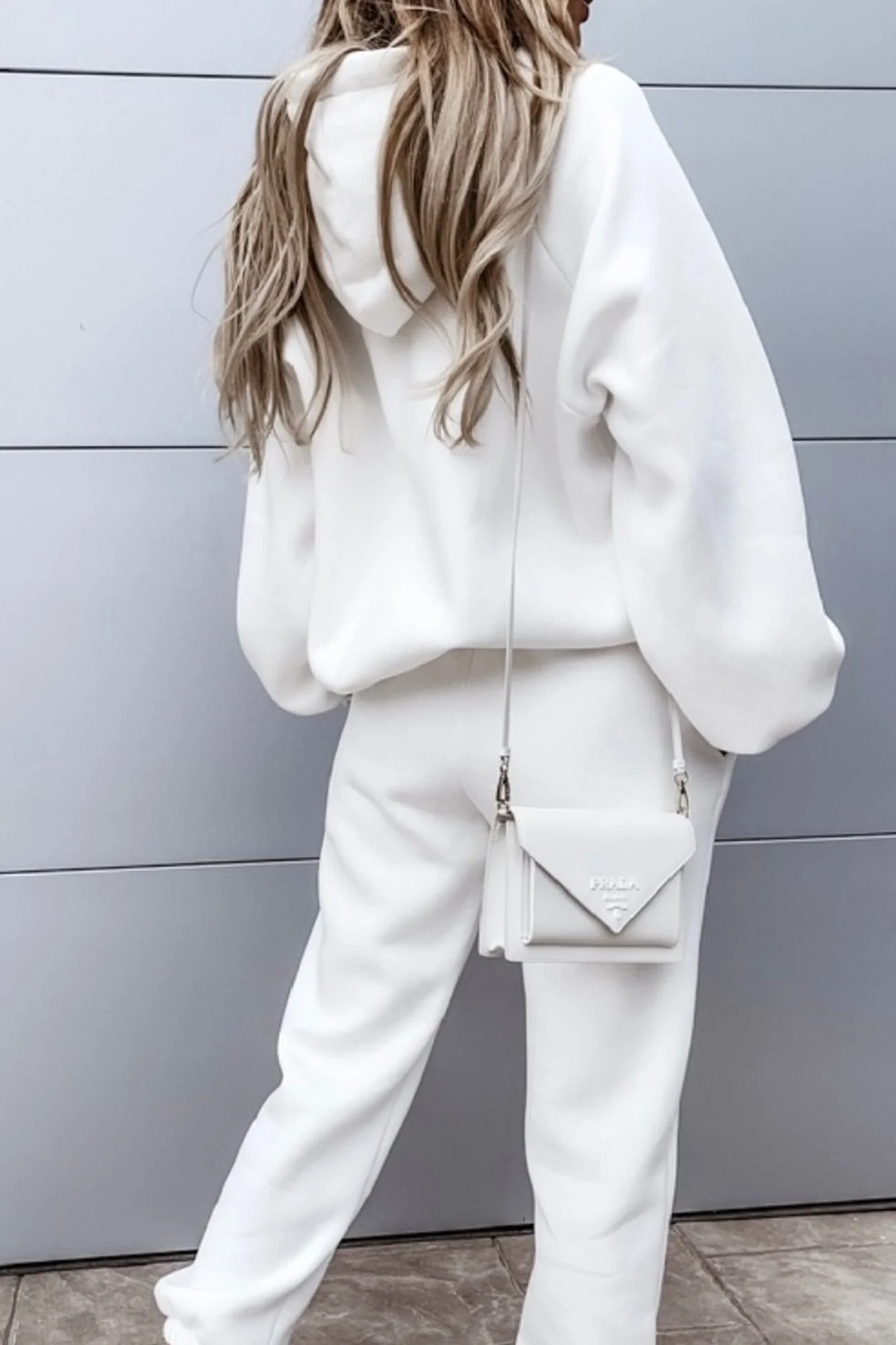 Dayana | Solid color short suits with hood - Image 8