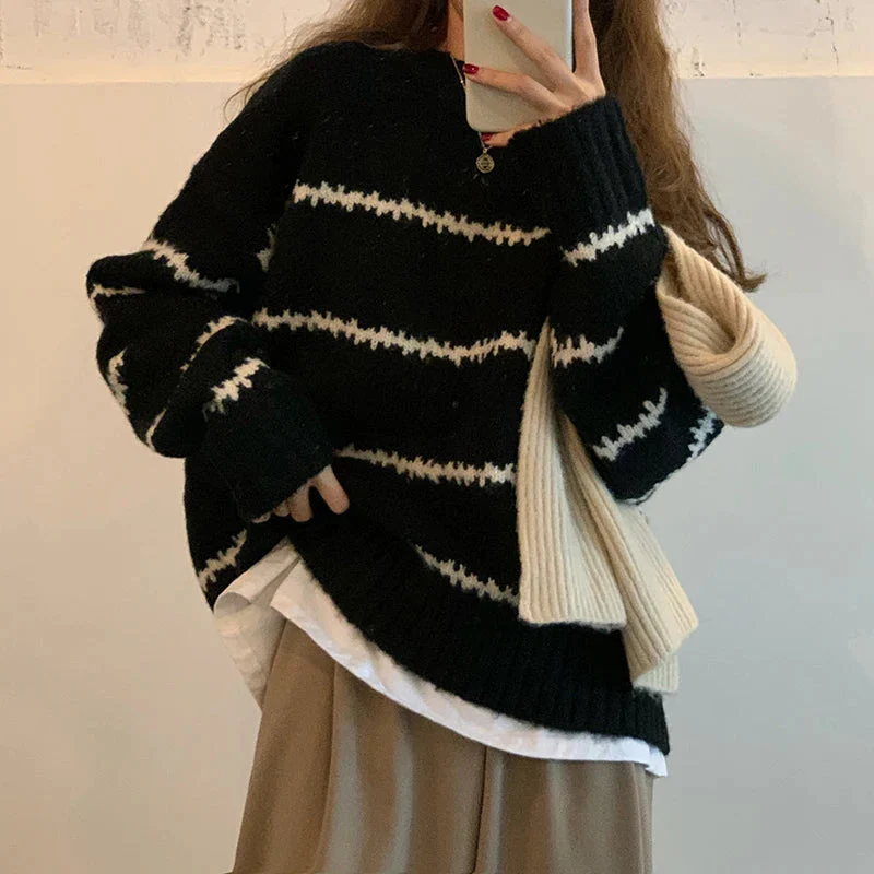 Delia | Casual, loose knitted sweater for women - Image 3