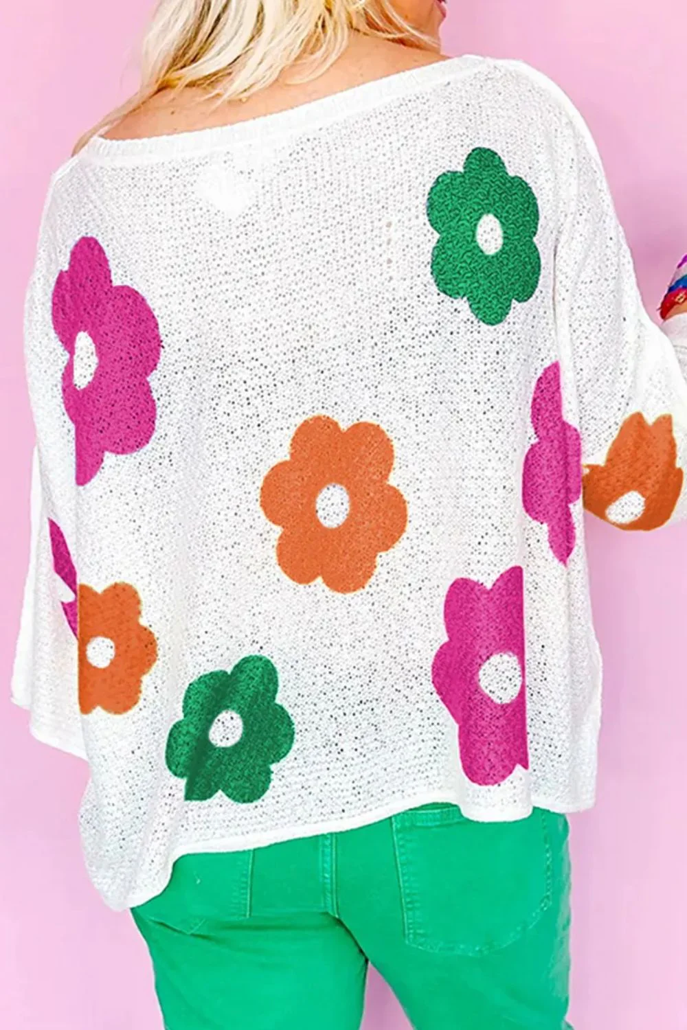 Delia | Floral knit top with a crew neck and quarter buttons - Image 2