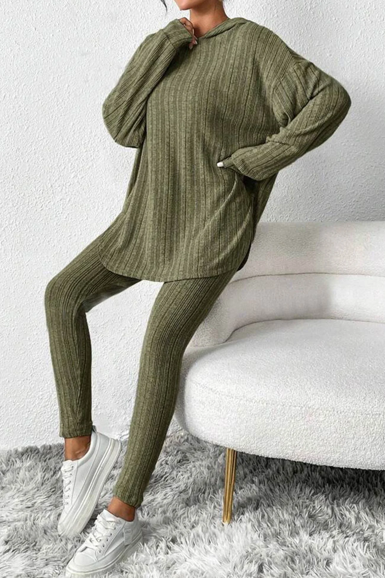 Delia | Mid-length hooded leggings set with ribbed slits - Image 10