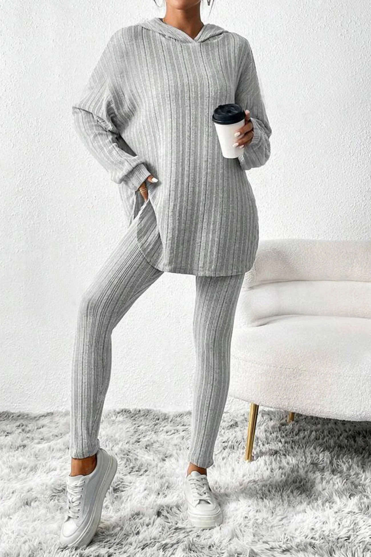Delia | Mid-length hooded leggings set with ribbed slits - Image 6
