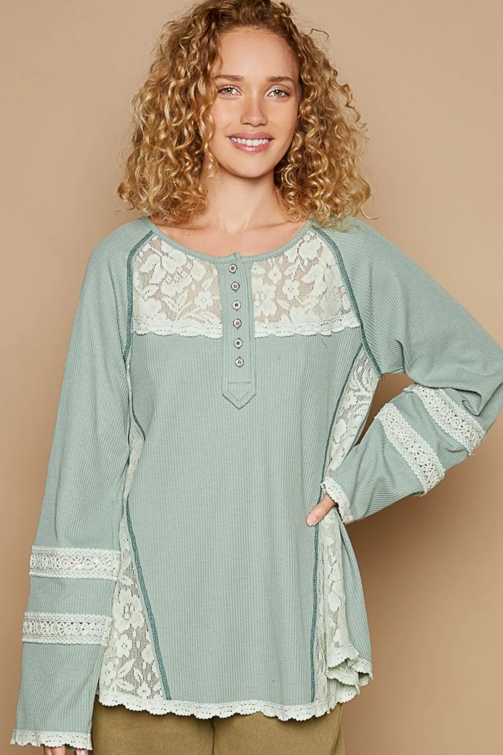 Diana | Long sleeve thermal top with crew neck and lace trim - Image 4
